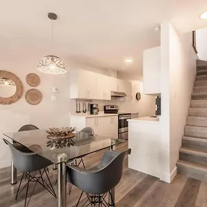 Big 2 Bedroom On 2 Floors - 1907 Appartement